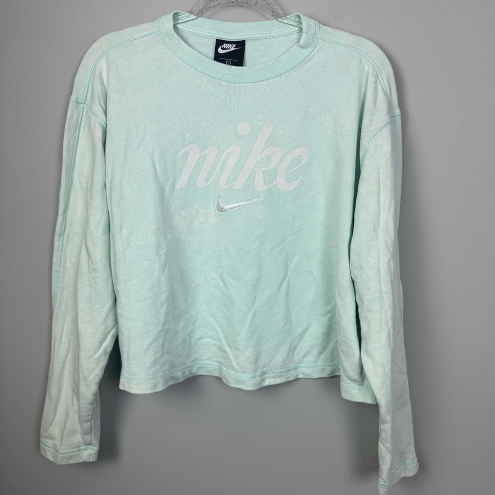 NIKE | Light Turquoise & White Tie Dye Crop Crewneck Sweatshirt Women’s Size 1X